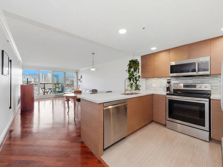543-1515 W 2nd Avenue, Vancouver, BC, V6J 5C5 - 3