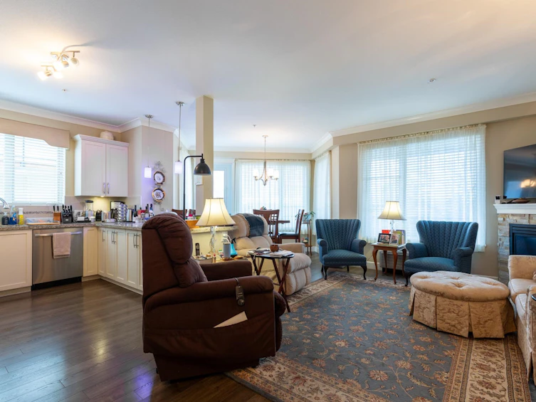 203-45750 Keith Wilson Road, Chilliwack, BC, V2R 0X3 - 8