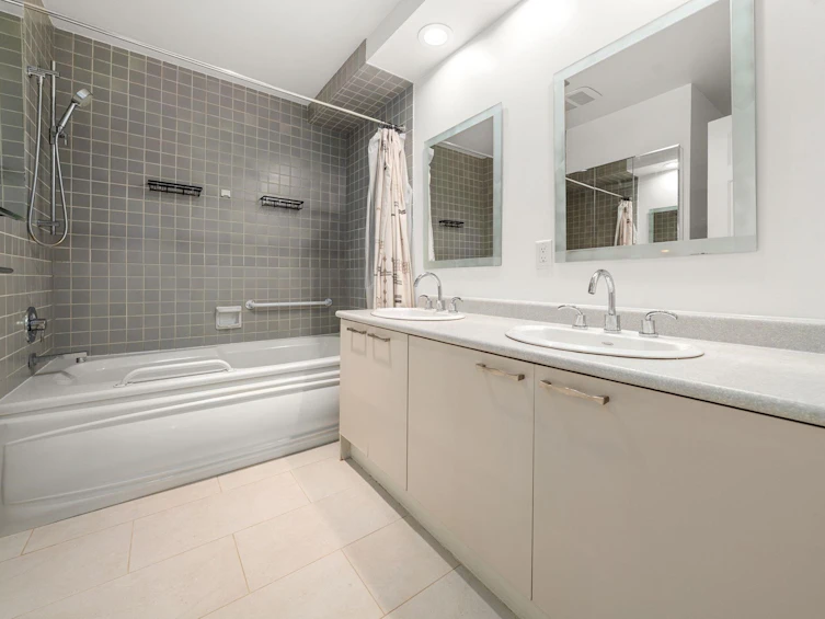 101-2408 Haywood Avenue, West Vancouver, BC, V7V 1Y1 - 27