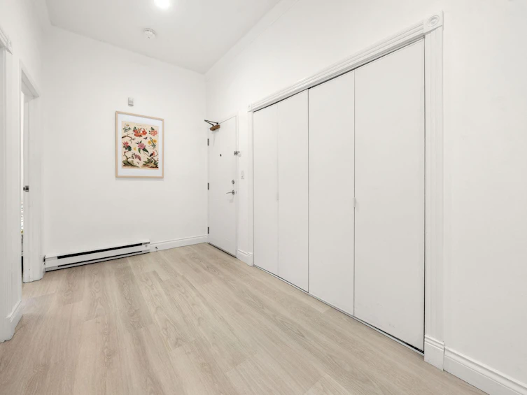 101-2408 Haywood Avenue, West Vancouver, BC, V7V 1Y1 - 2