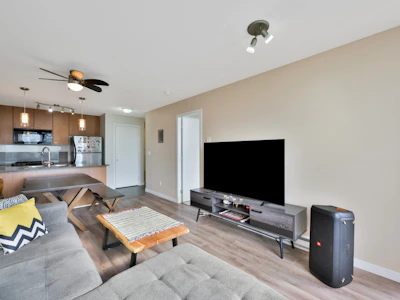 2508-7063 Hall Avenue - 5