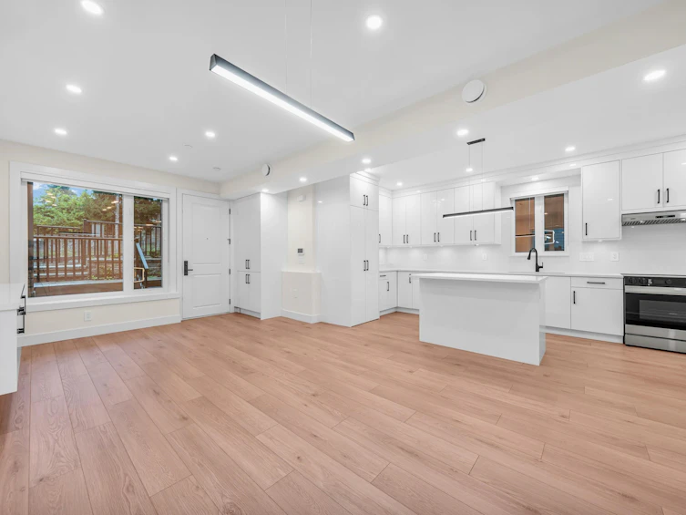 2-3090 Vanness Avenue, Vancouver, BC, V5R 5A1 - 4