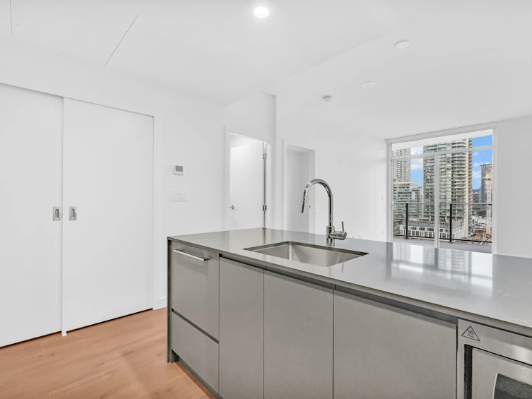 1607-2181 Madison Avenue, Burnaby, BC, V5C 0N4 - 4