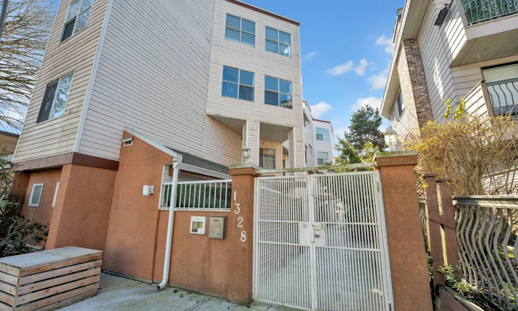12-1328 W 73rd Avenue