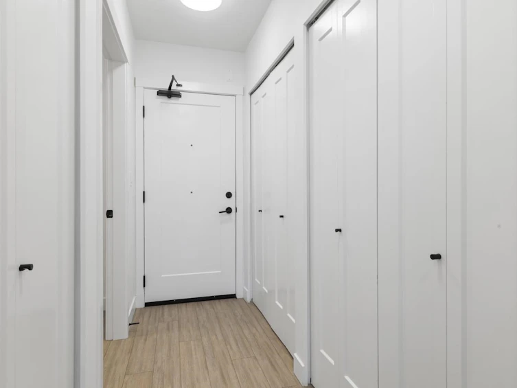 203-2408 Grant Street, Vancouver, BC, V5K 3G4 - 16