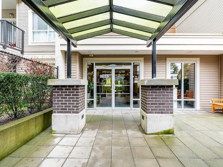 417-9655 King George Boulevard, Surrey, BC, V3T 0C7 - 5