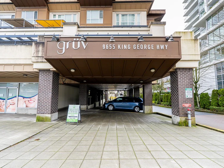 417-9655 King George Boulevard, Surrey, BC, V3T 0C7 - 2