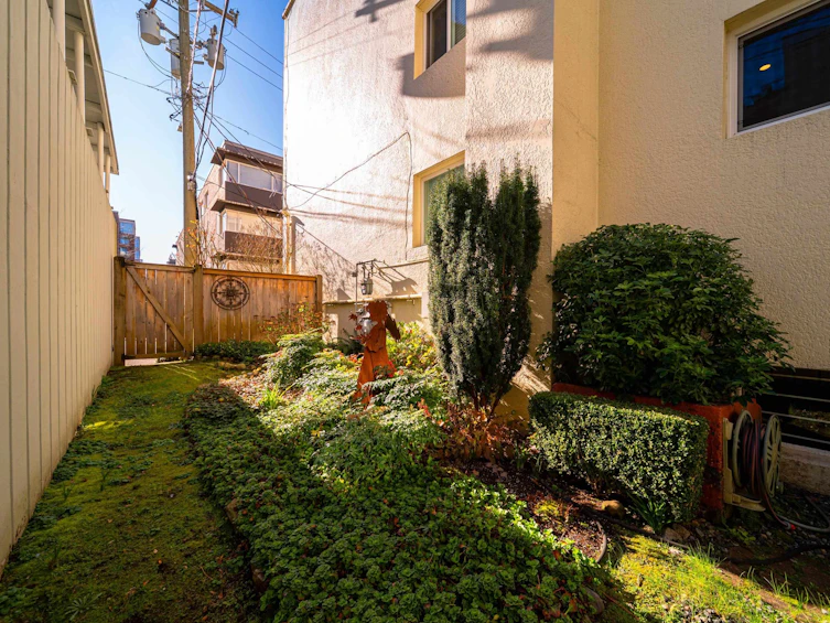 106-1972 Robson Street, Vancouver, BC, V6G 1E8 - 24