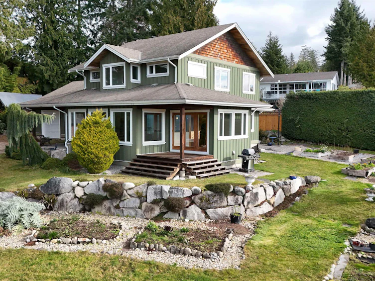 5012 Geer Road, Sechelt, BC, V7Z 0B9