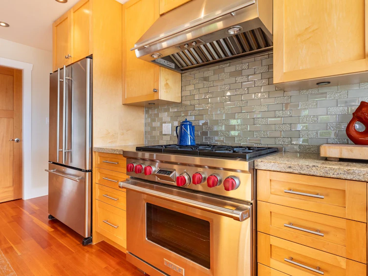 5012 Geer Road, Sechelt, BC, V7Z 0B9 - 7