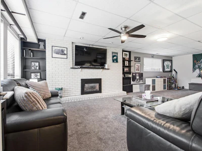 7640 Lawrence Drive - 4