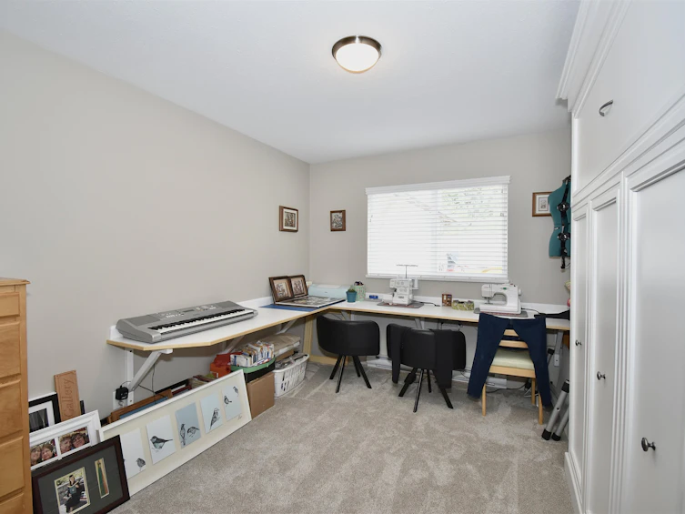 8086 Dogwood Drive, Halfmoon Bay, BC, V7Z 1A8 - 8