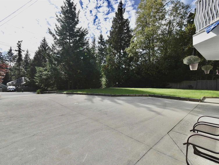 8086 Dogwood Drive, Halfmoon Bay, BC, V7Z 1A8 - 3