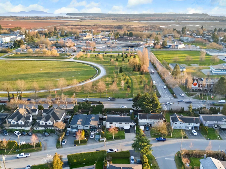 5812 48a Avenue, Delta, BC, V4K 1Y4 - 38