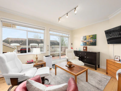 402-1300 Hunter Road - 2