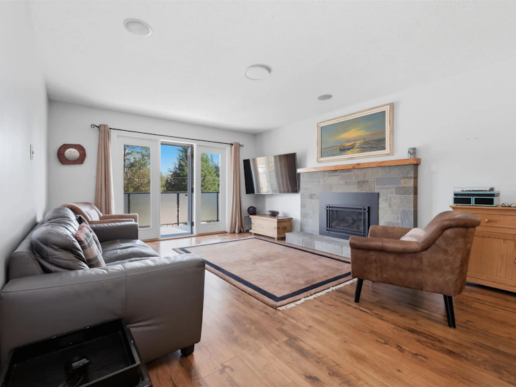 1911 Deep Cove Road, North Vancouver, BC, V7G 1S7 - 3