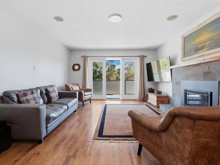 1911 Deep Cove Road, North Vancouver, BC, V7G 1S7 - 2