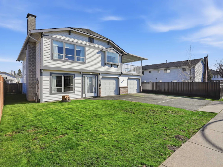 9670 130 Street, Surrey, BC, V3T 5N2 - 3