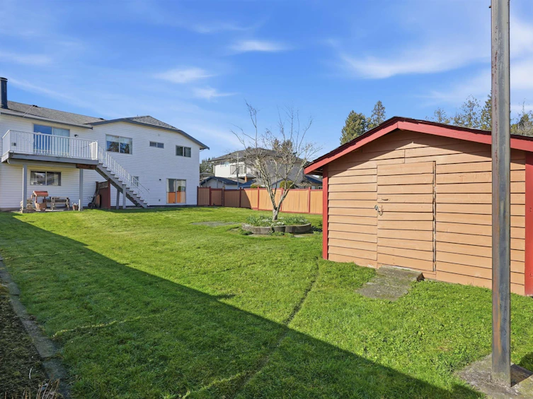 9670 130 Street, Surrey, BC, V3T 5N2 - 5