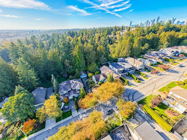 8061 Mcgregor Avenue, Burnaby, BC, V5J 4H7 - 16