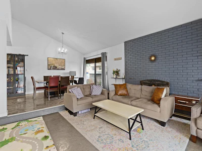304-720 Eighth Avenue - 5