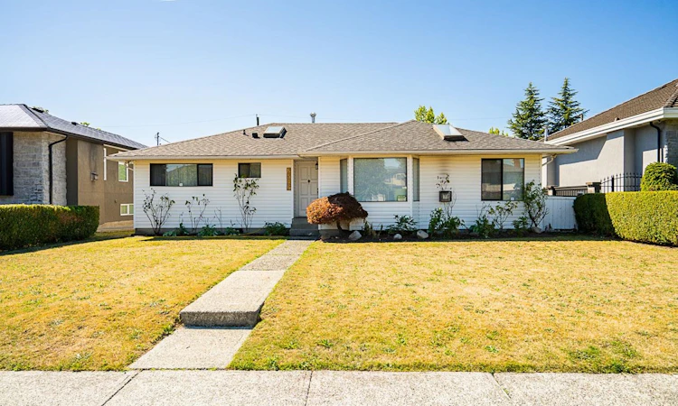 6546 Dunnedin Street