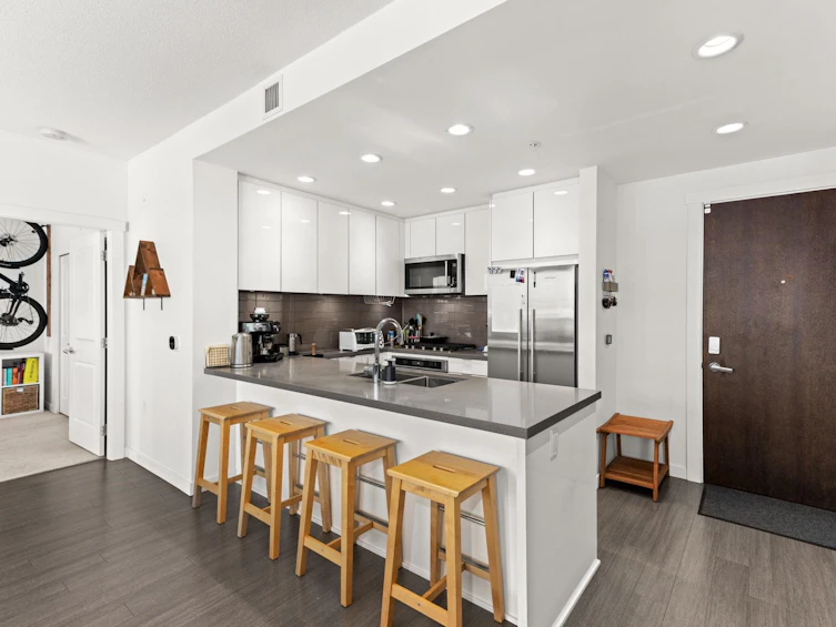 208-277 W 1st Street, North Vancouver, BC, V7M 0E8 - 5