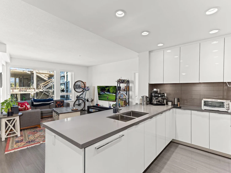 208-277 W 1st Street, North Vancouver, BC, V7M 0E8 - 4