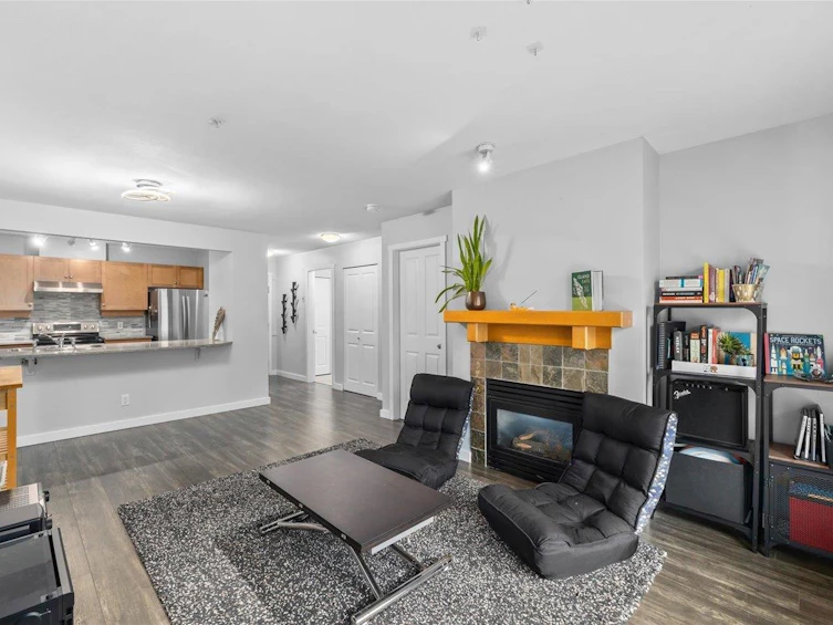 207-15 Smokey Smith Place, New Westminster, BC, V3L 5V7 - 5