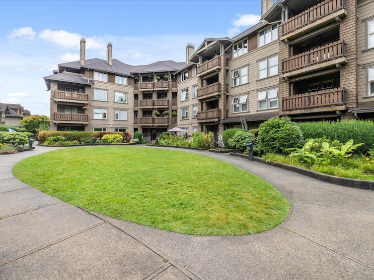 207-15 Smokey Smith Place, New Westminster, BC, V3L 5V7 - 28