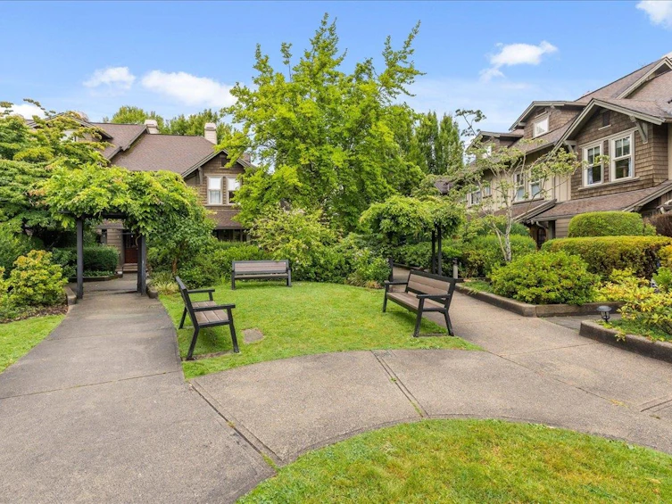 207-15 Smokey Smith Place, New Westminster, BC, V3L 5V7 - 27