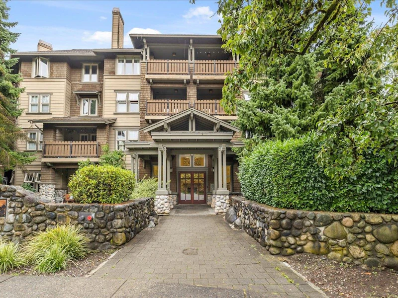 207 - 15 Smokey Smith Place, New Westminster BC V3L 5V7