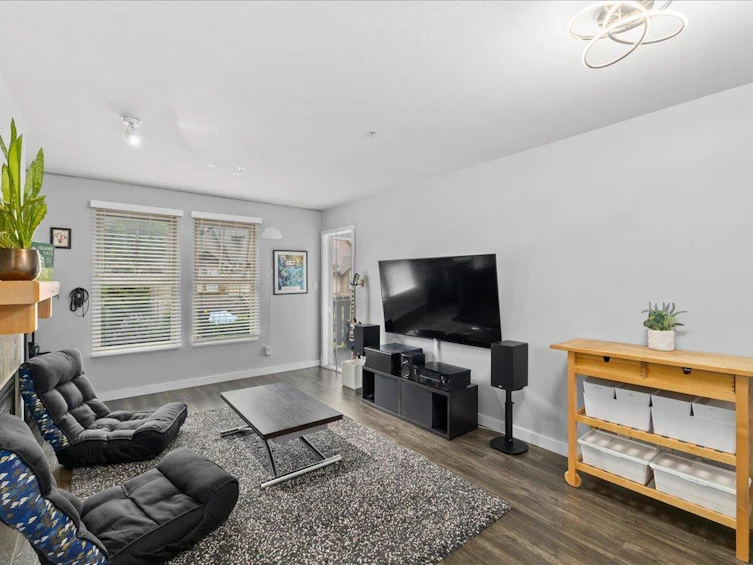 207-15 Smokey Smith Place, New Westminster, BC, V3L 5V7 - 3