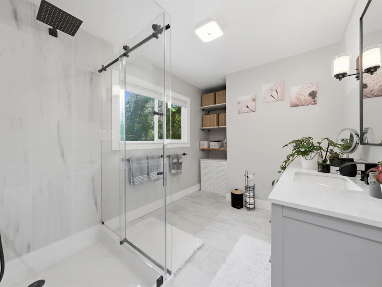 4535 Raeburn Street, North Vancouver, BC, V7G 1K3 - 17