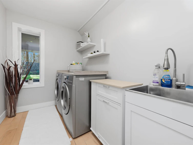 4535 Raeburn Street, North Vancouver, BC, V7G 1K3 - 30