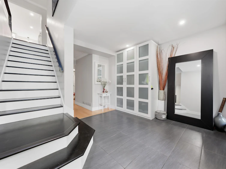 4535 Raeburn Street, North Vancouver, BC, V7G 1K3 - 4