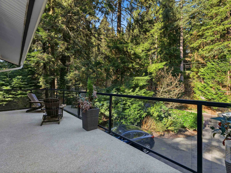 4535 Raeburn Street, North Vancouver, BC, V7G 1K3 - 20