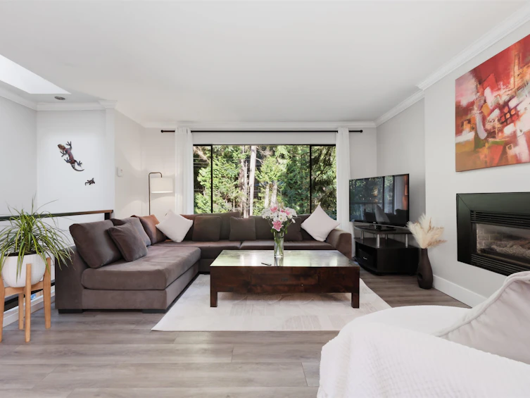 4535 Raeburn Street, North Vancouver, BC, V7G 1K3 - 8