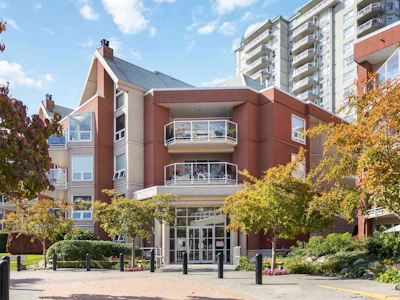 102-1230 Quayside Drive - 2