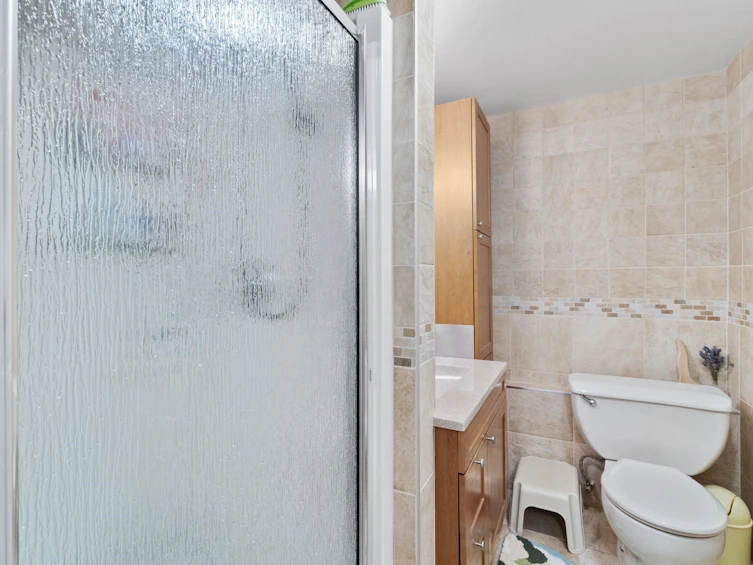 920 Grove Avenue, Burnaby, BC, V5B 4G7 - 32