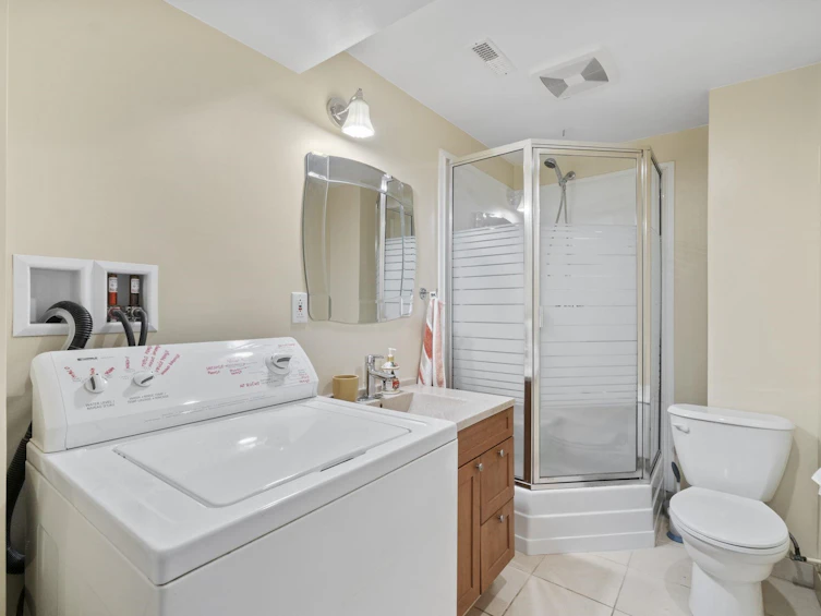 920 Grove Avenue, Burnaby, BC, V5B 4G7 - 33