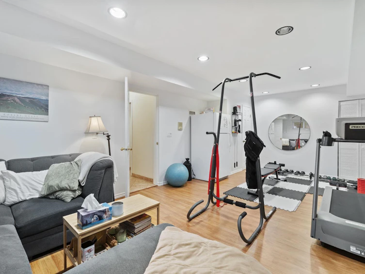 920 Grove Avenue, Burnaby, BC, V5B 4G7 - 35