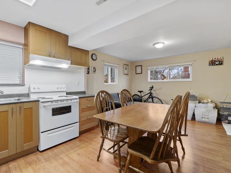 920 Grove Avenue, Burnaby, BC, V5B 4G7 - 12