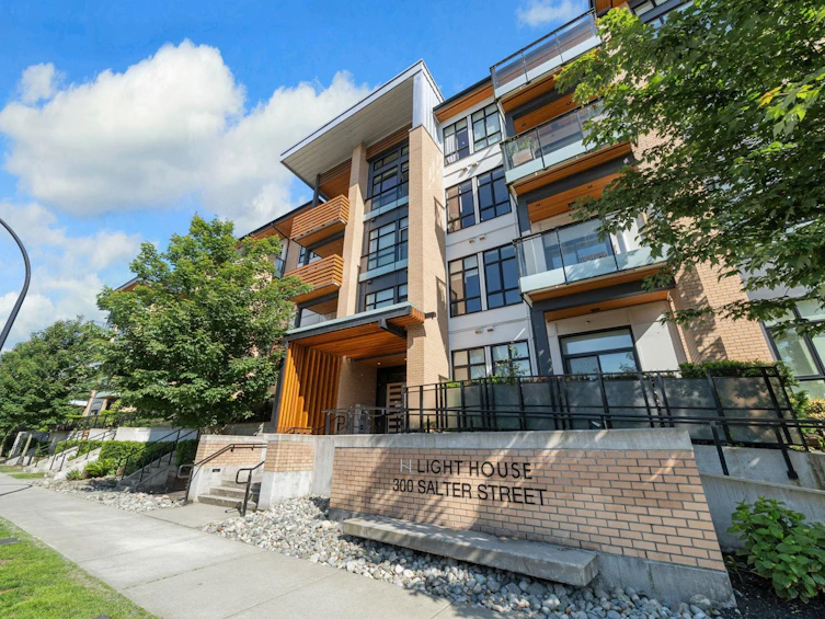 214-300 Salter Street, New Westminster, BC, V3M 0L9 - 35