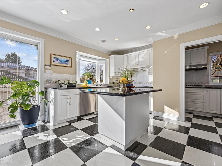 2288 W 20th Avenue, Vancouver, BC, V6L 1G3 - 13