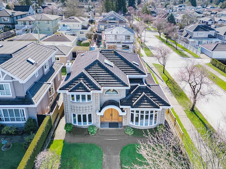 2288 W 20th Avenue, Vancouver, BC, V6L 1G3 - 2