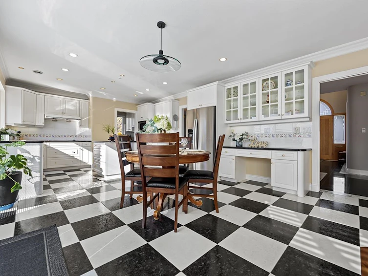 2288 W 20th Avenue, Vancouver, BC, V6L 1G3 - 10