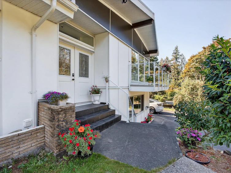 11906 100 Avenue, Surrey, BC, V3V 2W1 - 3