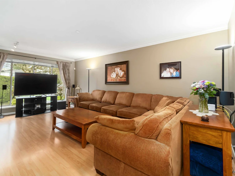 54-323 Governors Court, New Westminster, BC, V3L 5S6 - 5