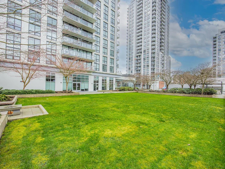 1103-3007 Glen Drive, Coquitlam, BC, V3B 0L8 - 20